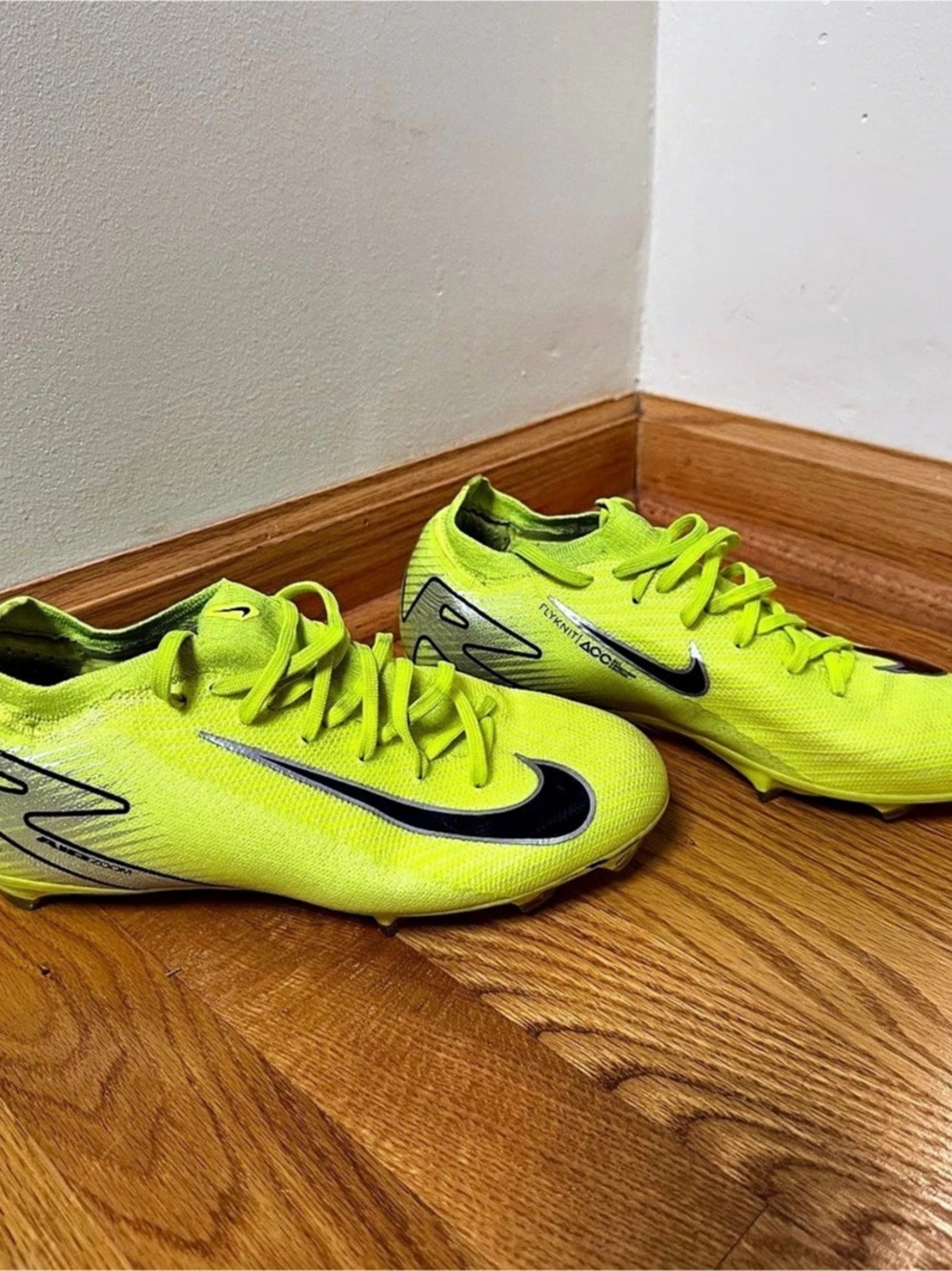 Nike Jr Mercurial Vapor 16 Pro FG Soccer Cleats Volt Black Youth 4.5Y